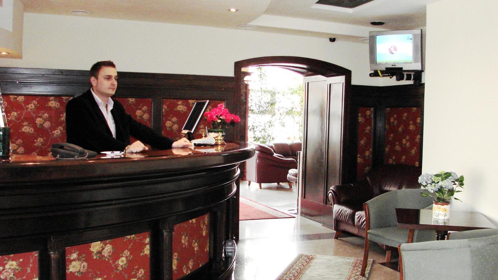 Hotel Irisa Bucarest Extérieur photo